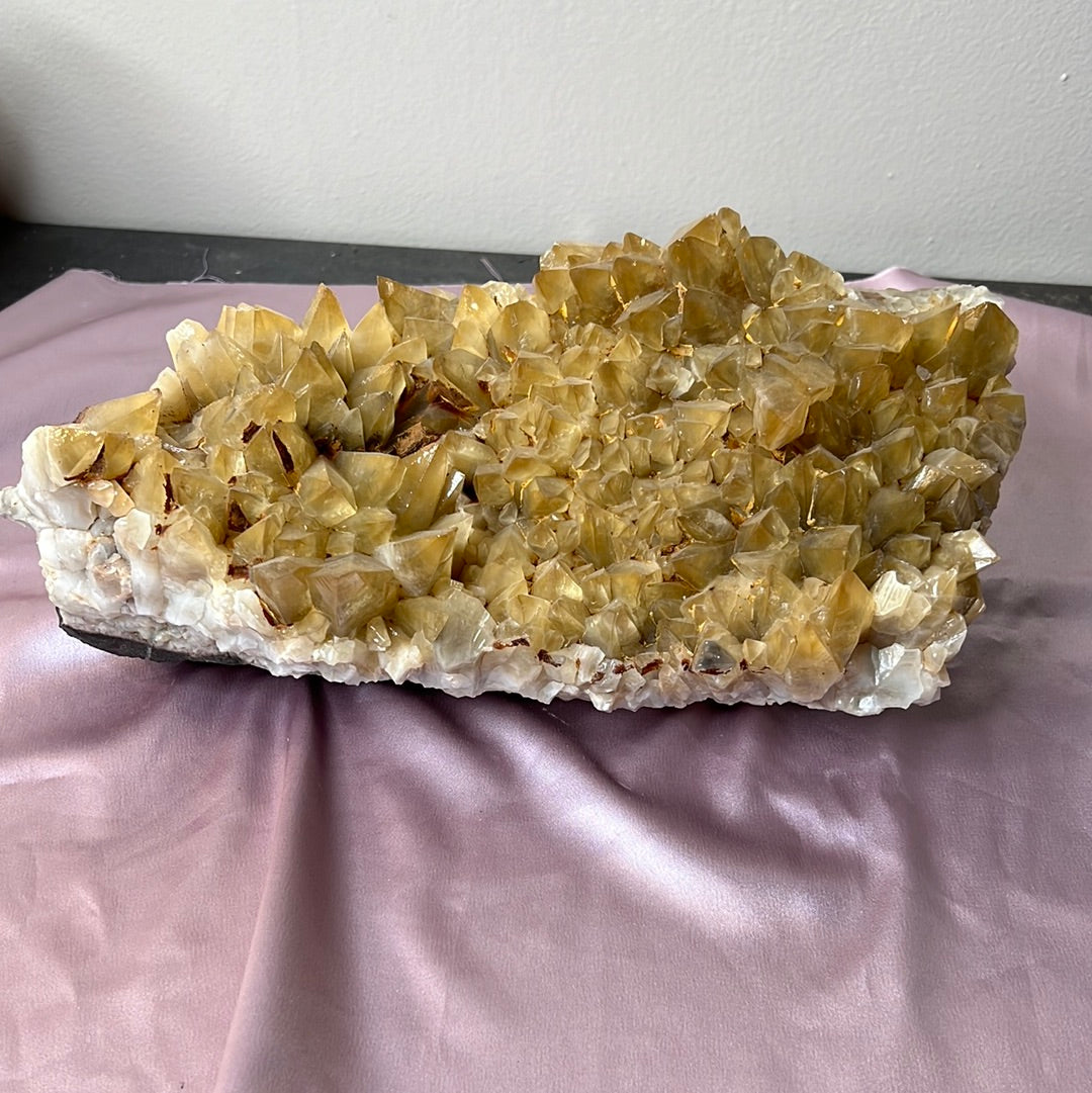 XL Dogtooth Calcite