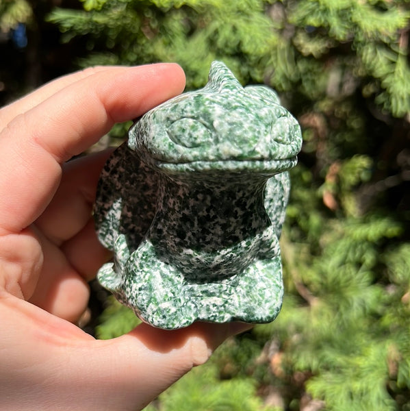 Tree Agate Toothless Carving