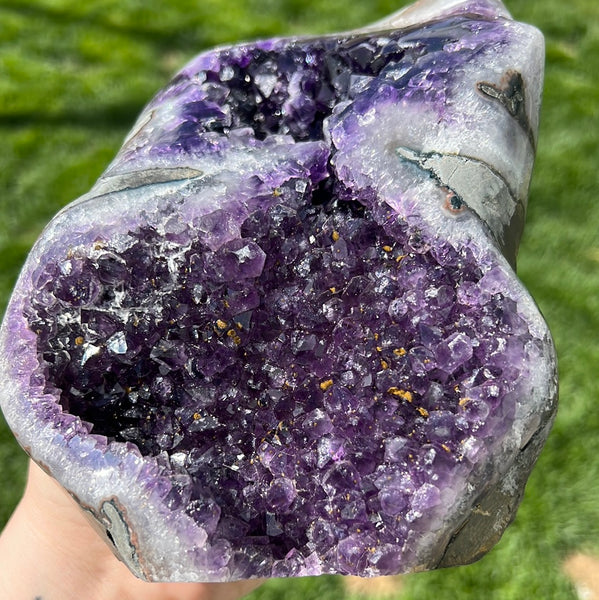 Uruguay Cut Base Amethyst (B)