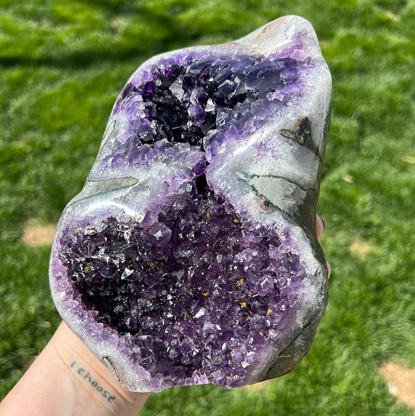 Uruguay Cut Base Amethyst (B)