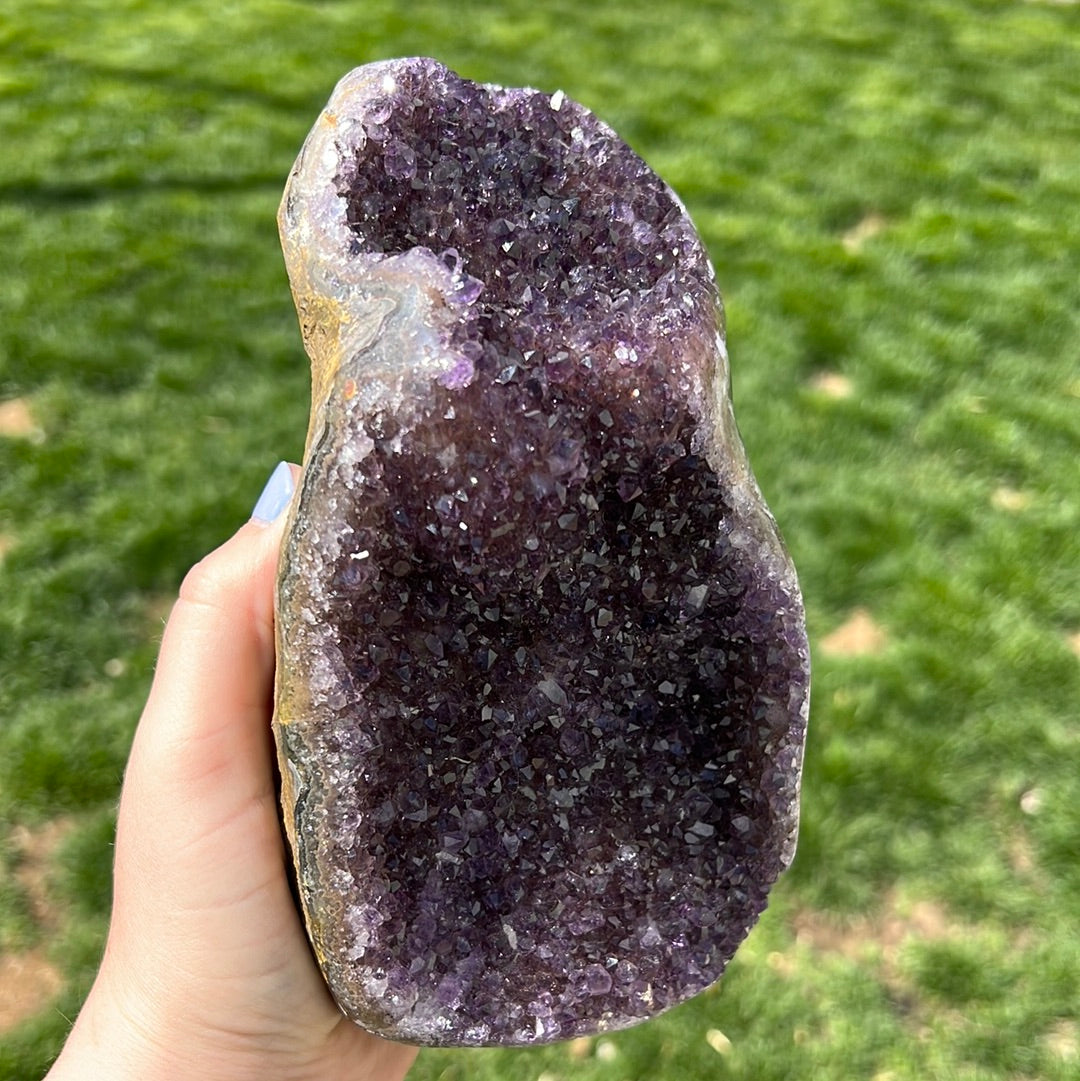 Uruguay Cut Base Amethyst (C)