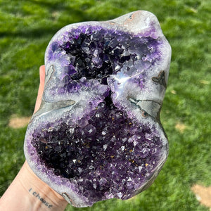 Uruguay Cut Base Amethyst (B)