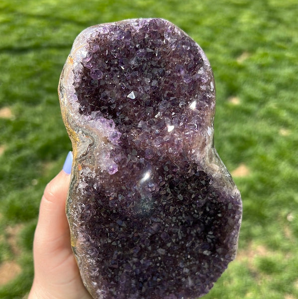 Uruguay Cut Base Amethyst (C)