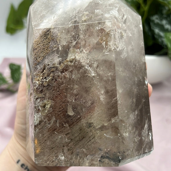 Quartz w/ inclusions Tower