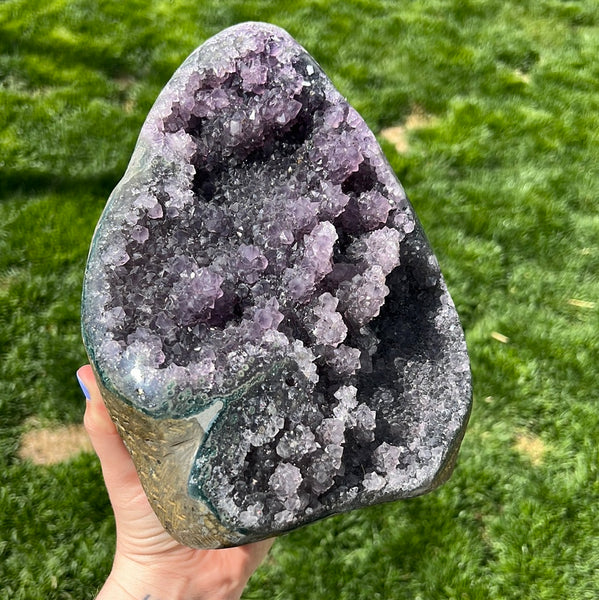 Uruguay Cut Base Amethyst (A)