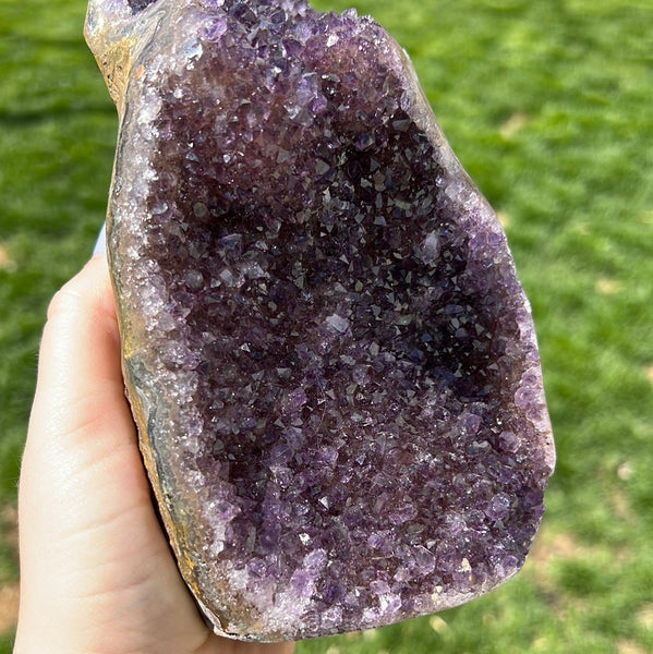 Uruguay Cut Base Amethyst (C)