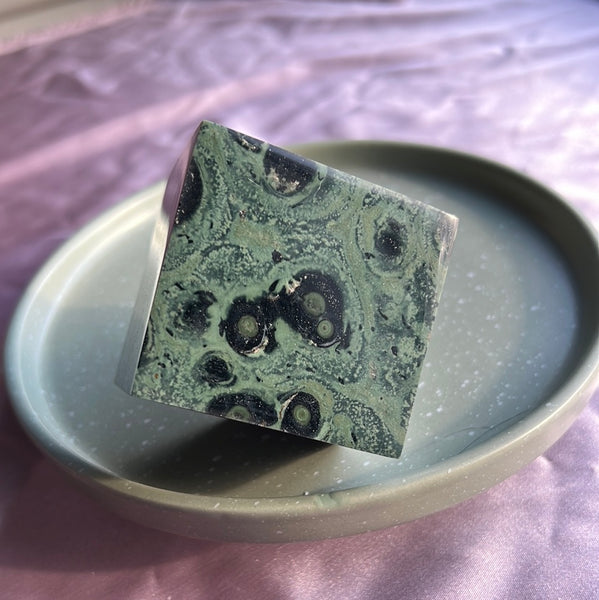 Kambaba Jasper Cube - C