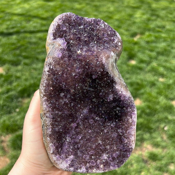 Uruguay Cut Base Amethyst (C)